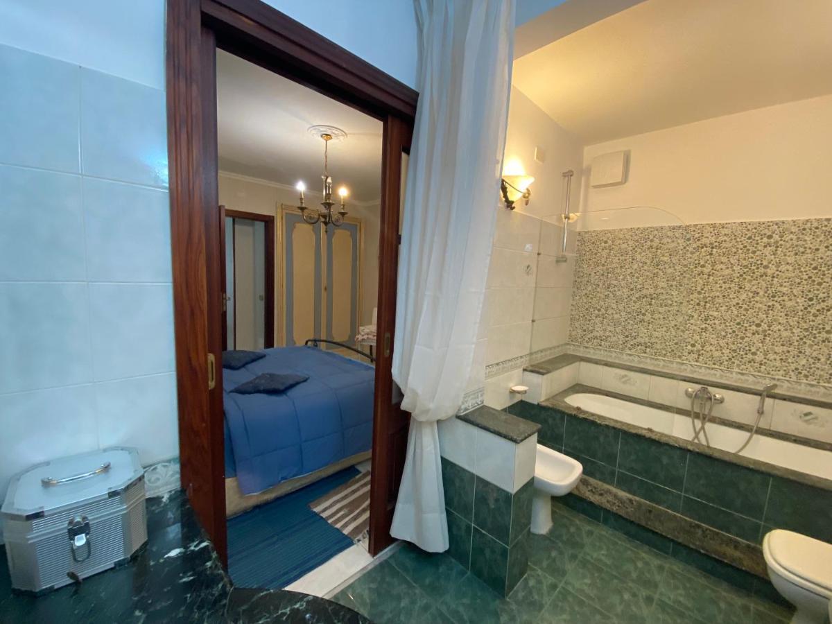 Apartamento Casa Kamalei, Tra Plebiscito E Lungomare Nápoles Exterior foto